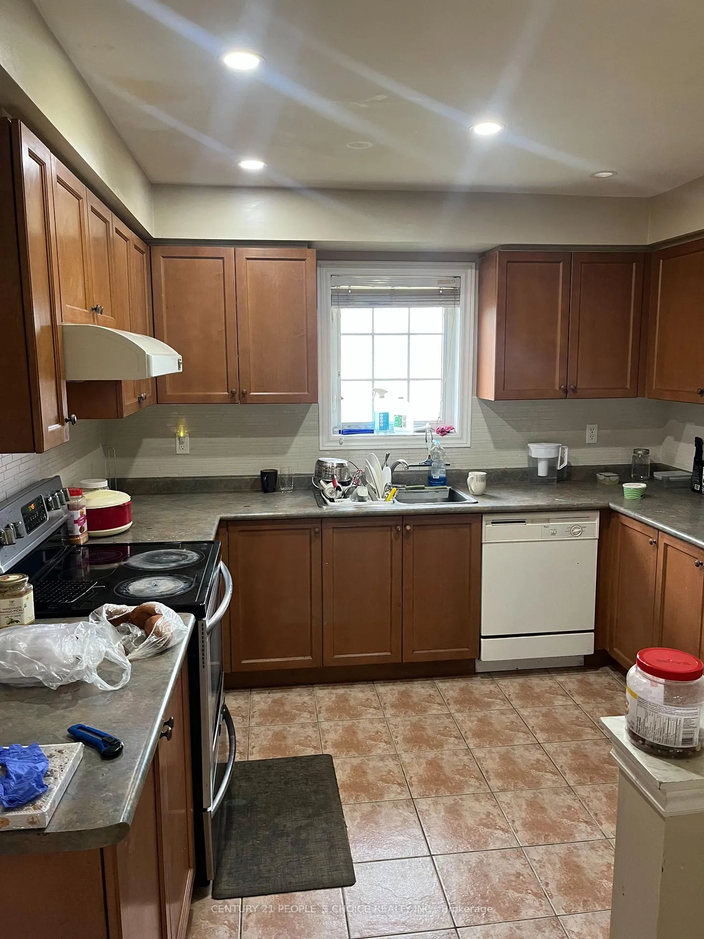 Photo 5 of 15 Checkerberry Crescent, Brampton, Sandringham-Wellington — HOMEH