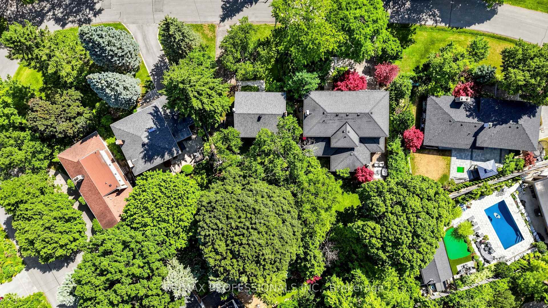 Photo 24 of 8 Southway Road, Etobicoke, Edenbridge-Humber Valley — HOMEH