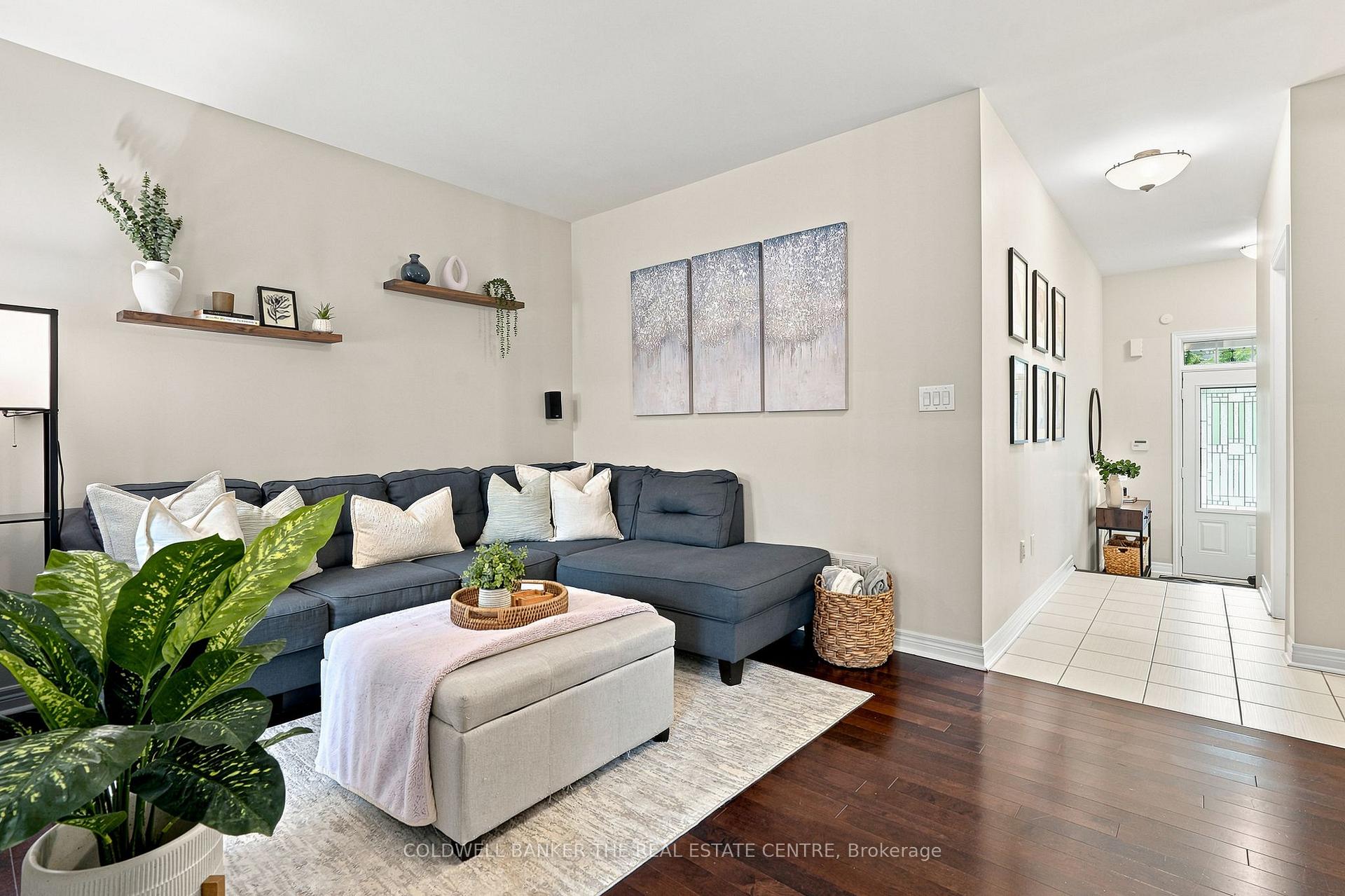 Photo 6 of 46 Pearcey Crescent, Barrie, Bayfield — HOMEH