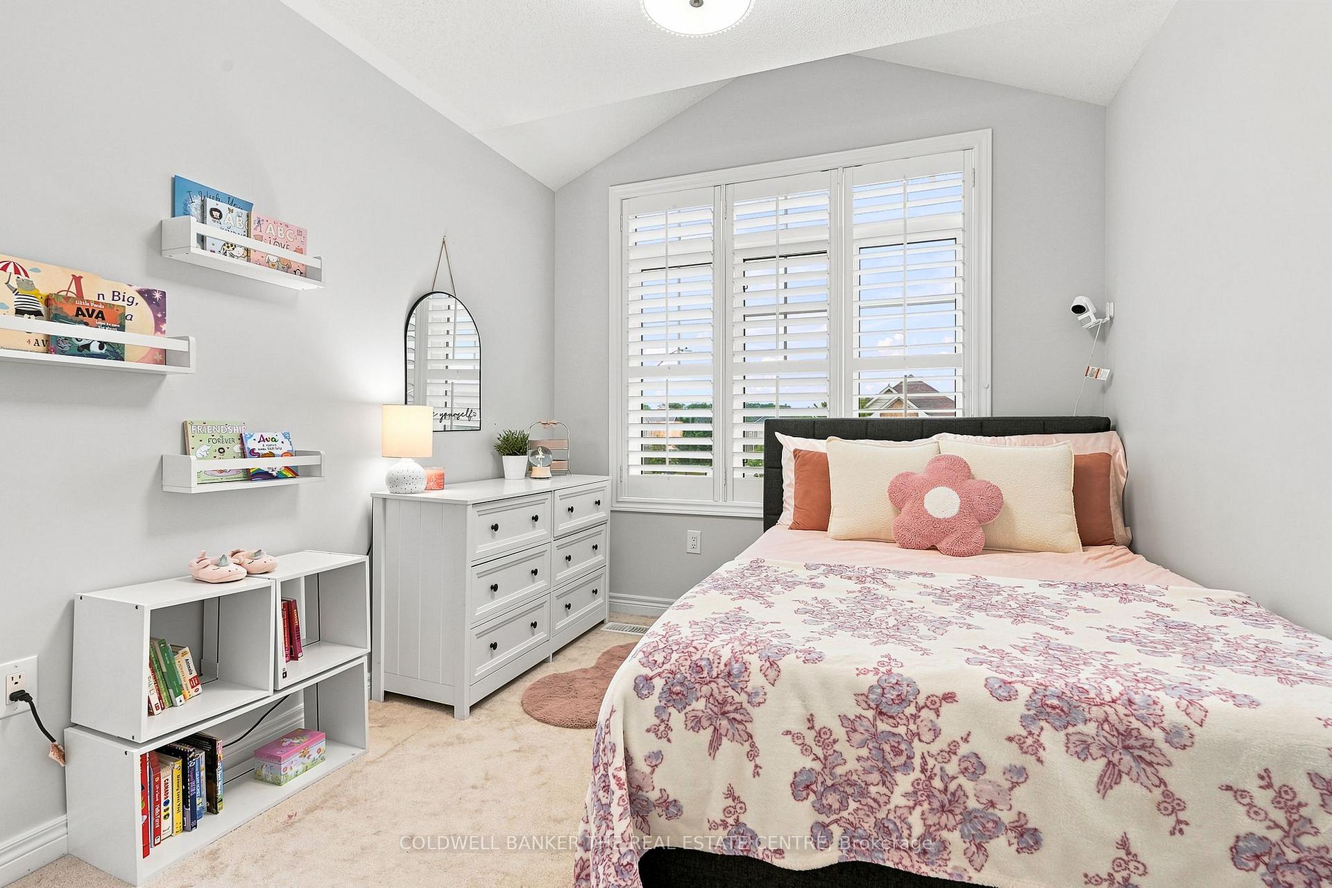 Photo 15 of 46 Pearcey Crescent, Barrie, Bayfield — HOMEH