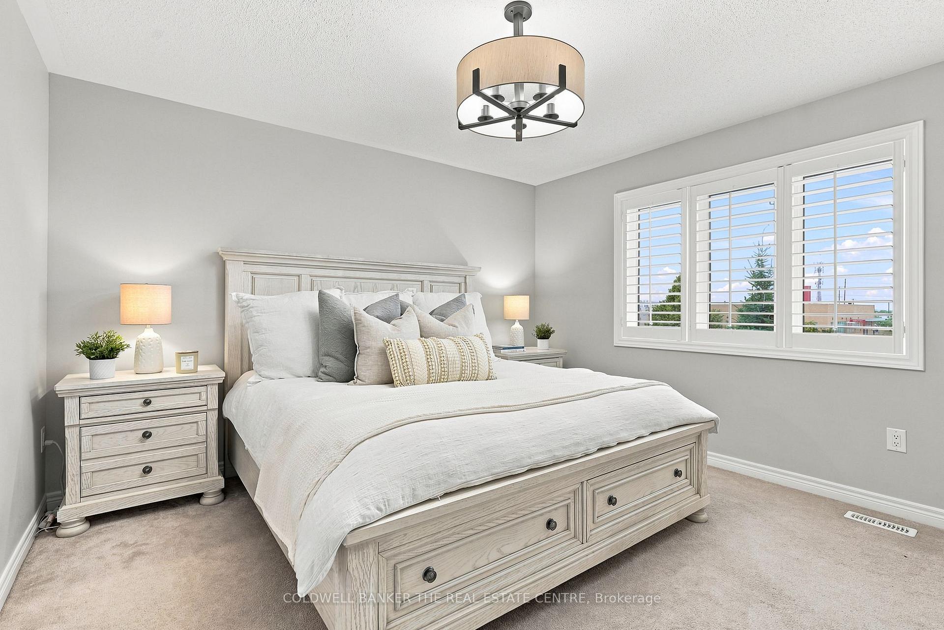 Photo 18 of 46 Pearcey Crescent, Barrie, Bayfield — HOMEH