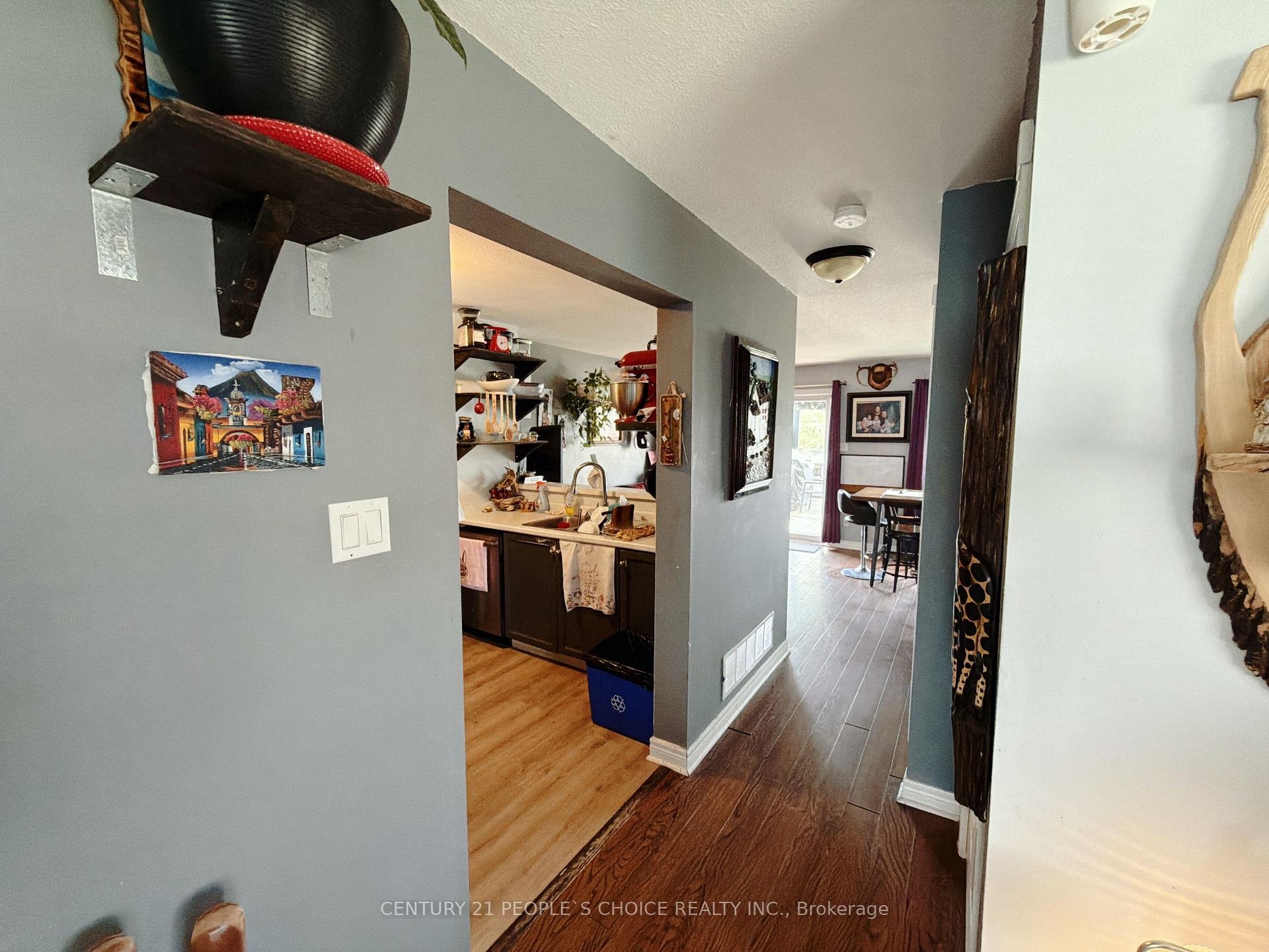 Photo 7 of 66 Michael Crescent, Barrie, East Bayfield — HOMEH