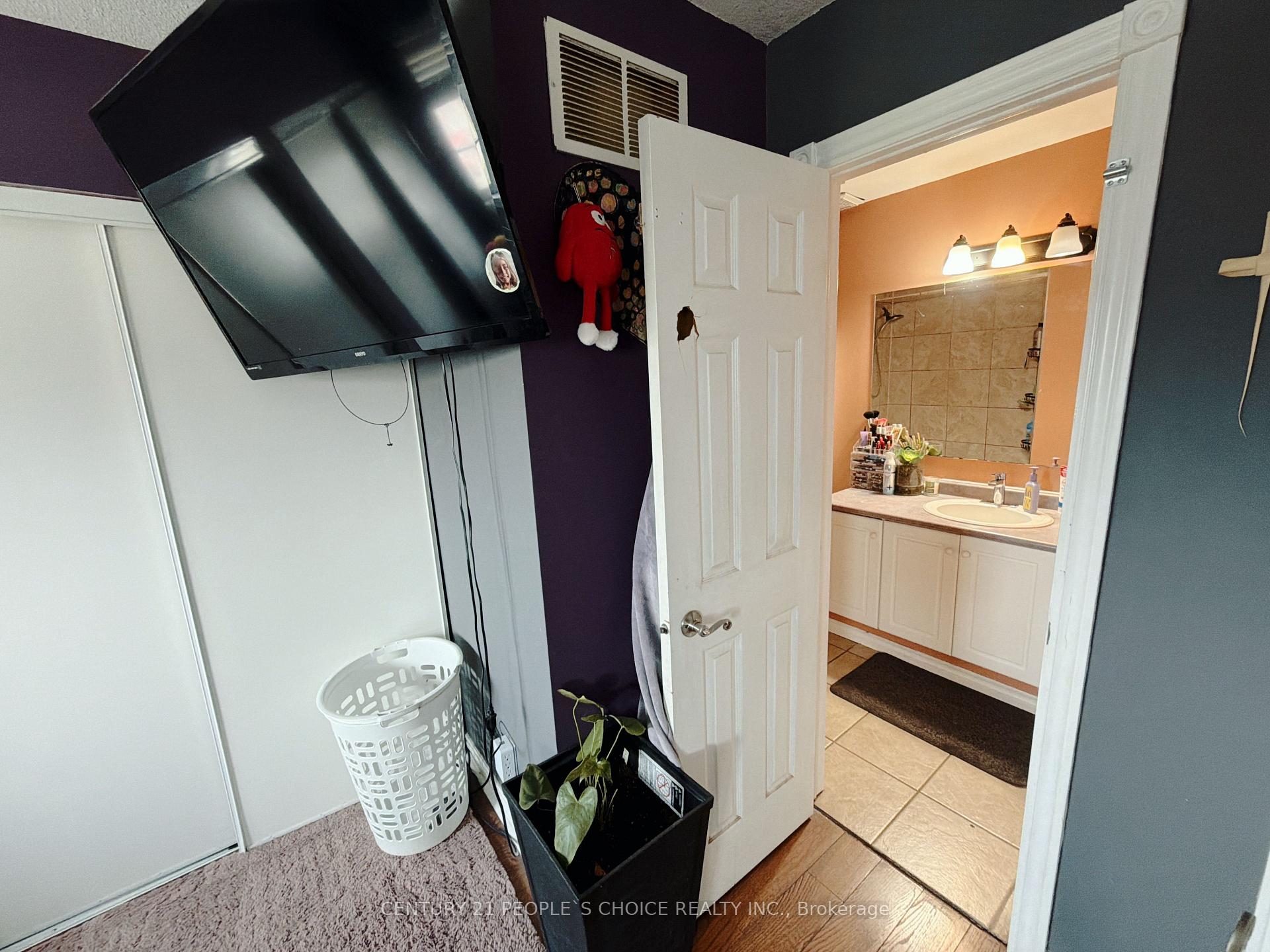 Photo 20 of 66 Michael Crescent, Barrie, East Bayfield — HOMEH