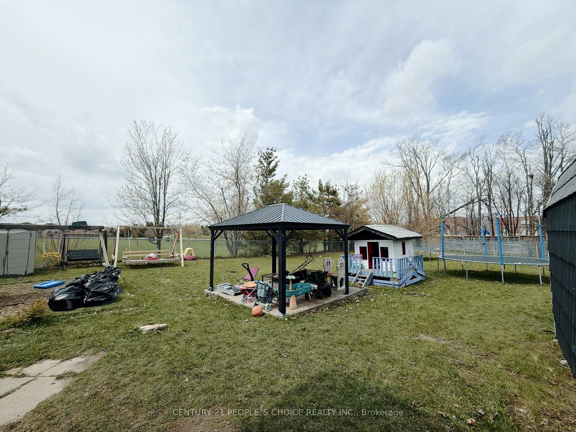Photo 44 of 66 Michael Crescent, Barrie, East Bayfield — HOMEH