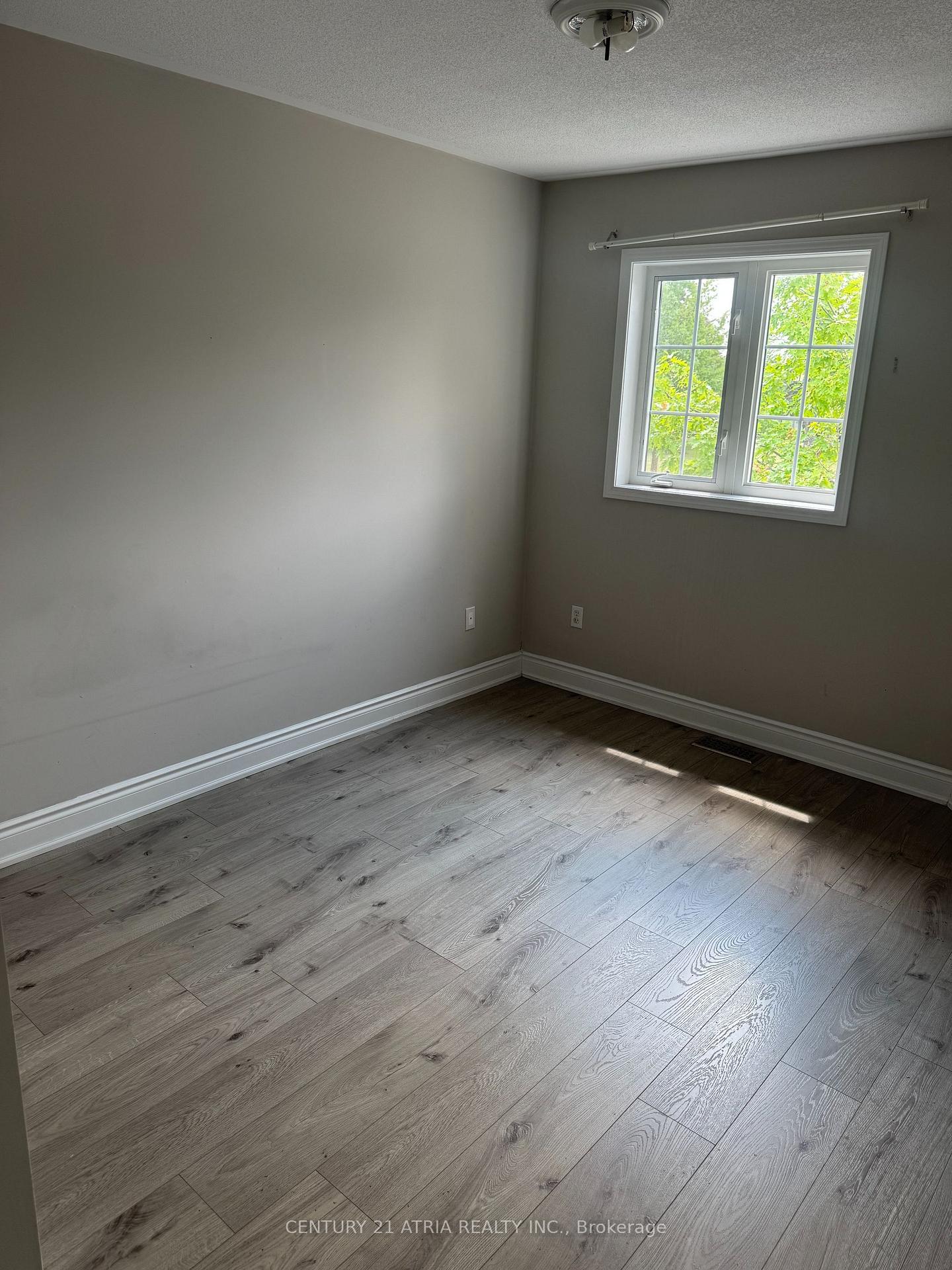 Photo 10 of 482 Bur Oak Avenue, Markham, Berczy — HOMEH