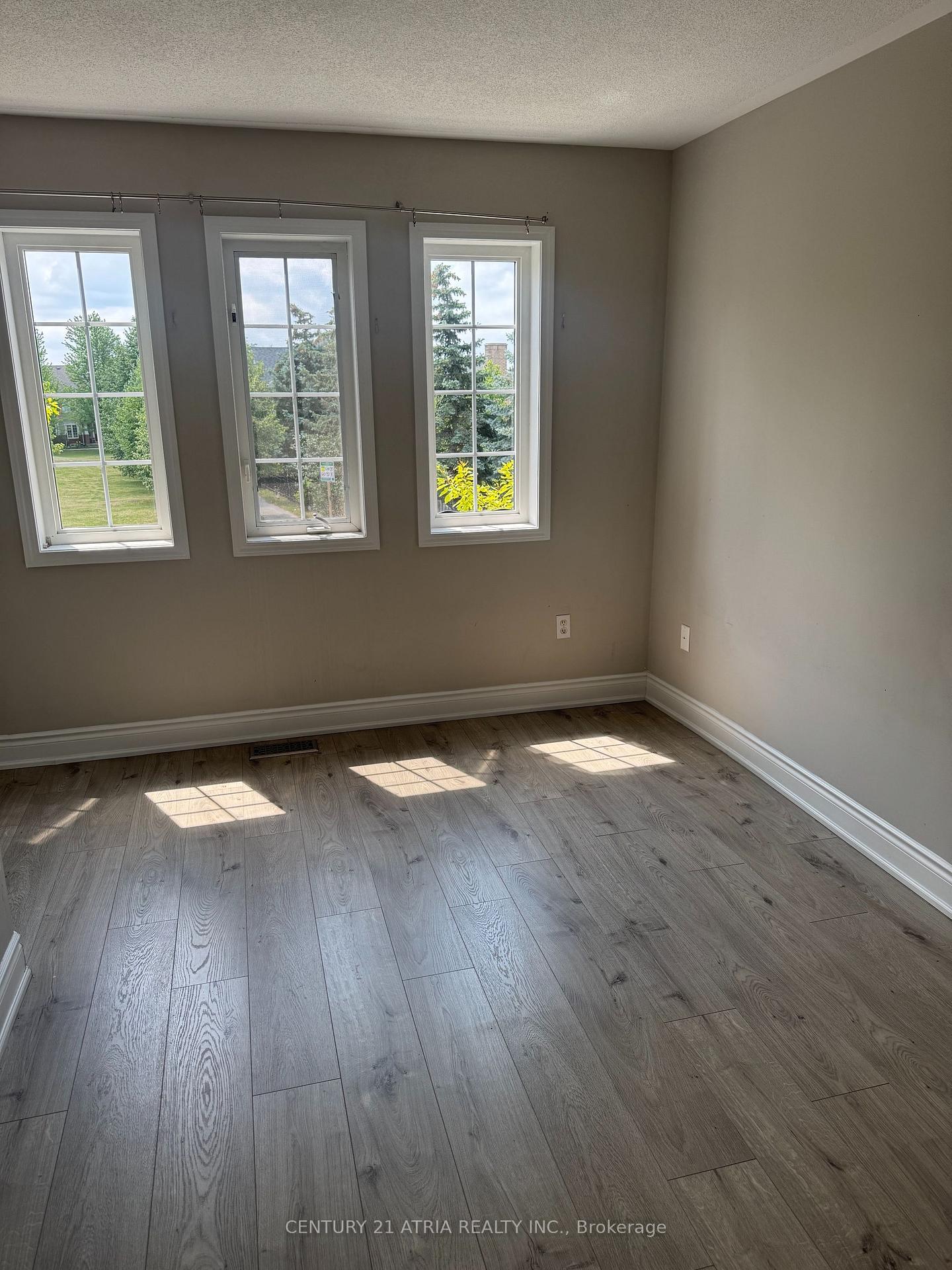 Photo 11 of 482 Bur Oak Avenue, Markham, Berczy — HOMEH