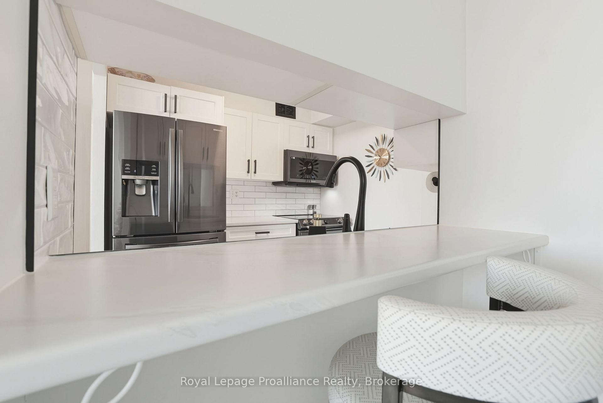 Photo 12 of Unit 1205, 344 Front Street, Belleville, Belleville Ward — HOMEH