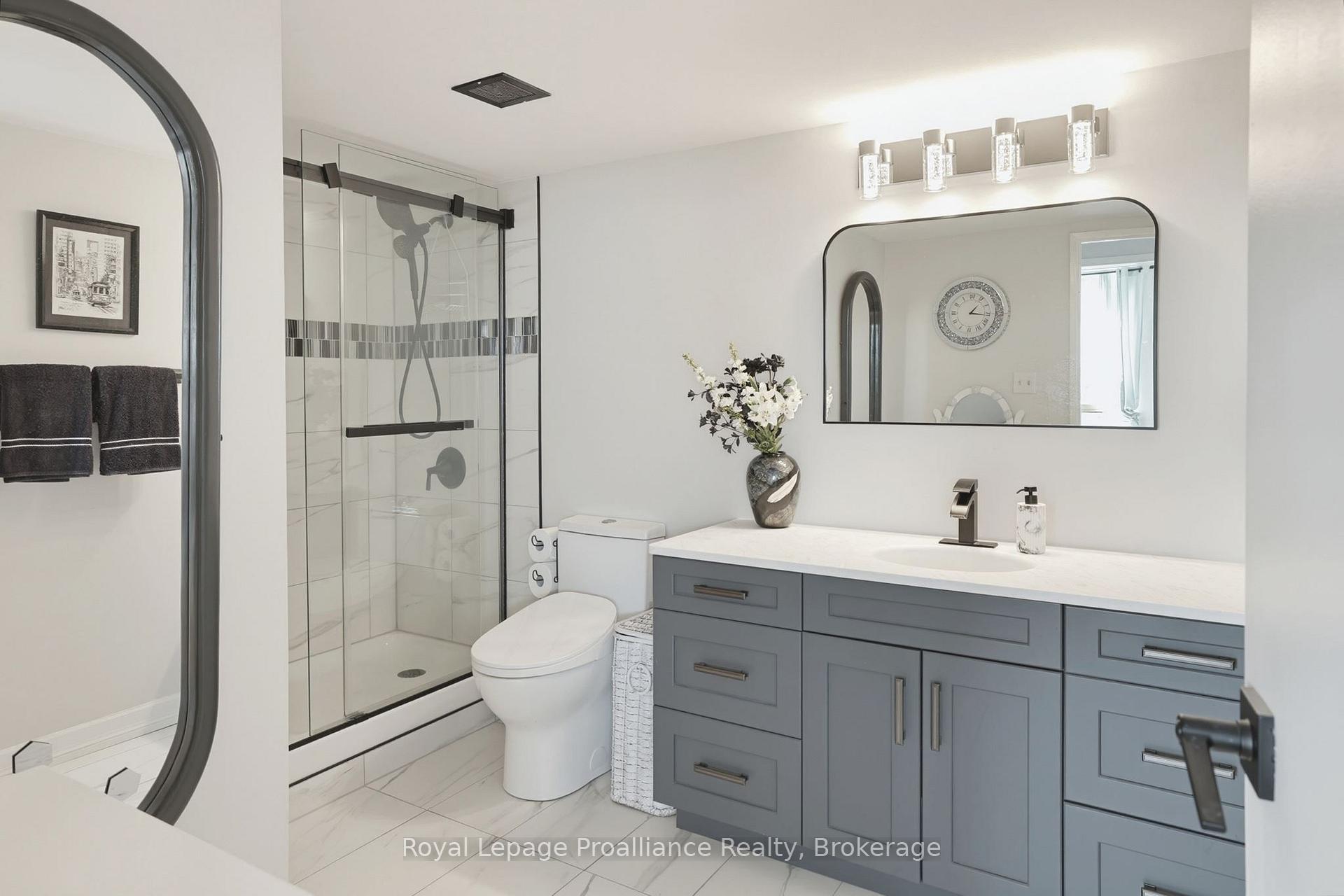 Photo 23 of Unit 1205, 344 Front Street, Belleville, Belleville Ward — HOMEH