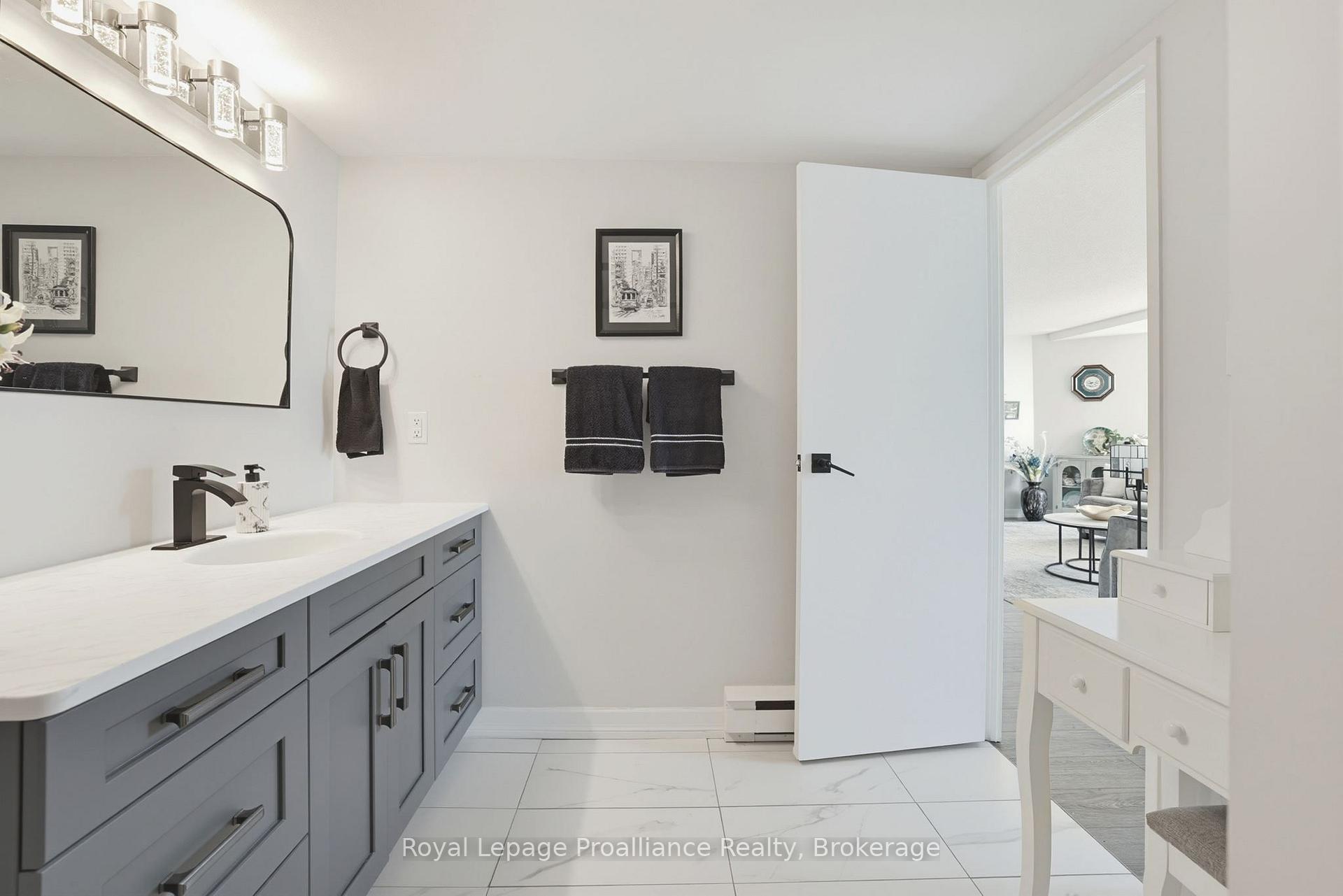 Photo 26 of Unit 1205, 344 Front Street, Belleville, Belleville Ward — HOMEH