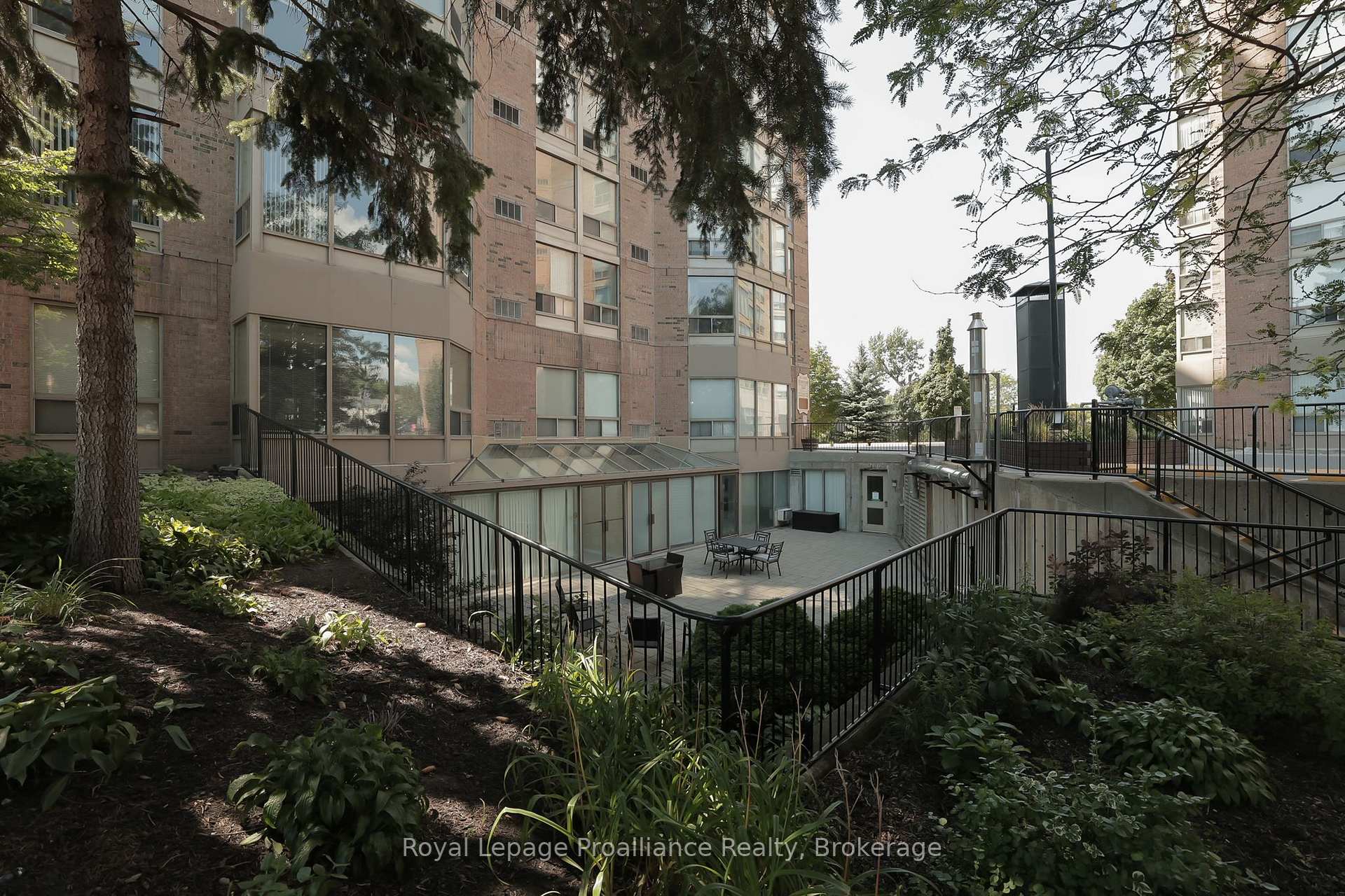 Photo 44 of Unit 1205, 344 Front Street, Belleville, Belleville Ward — HOMEH
