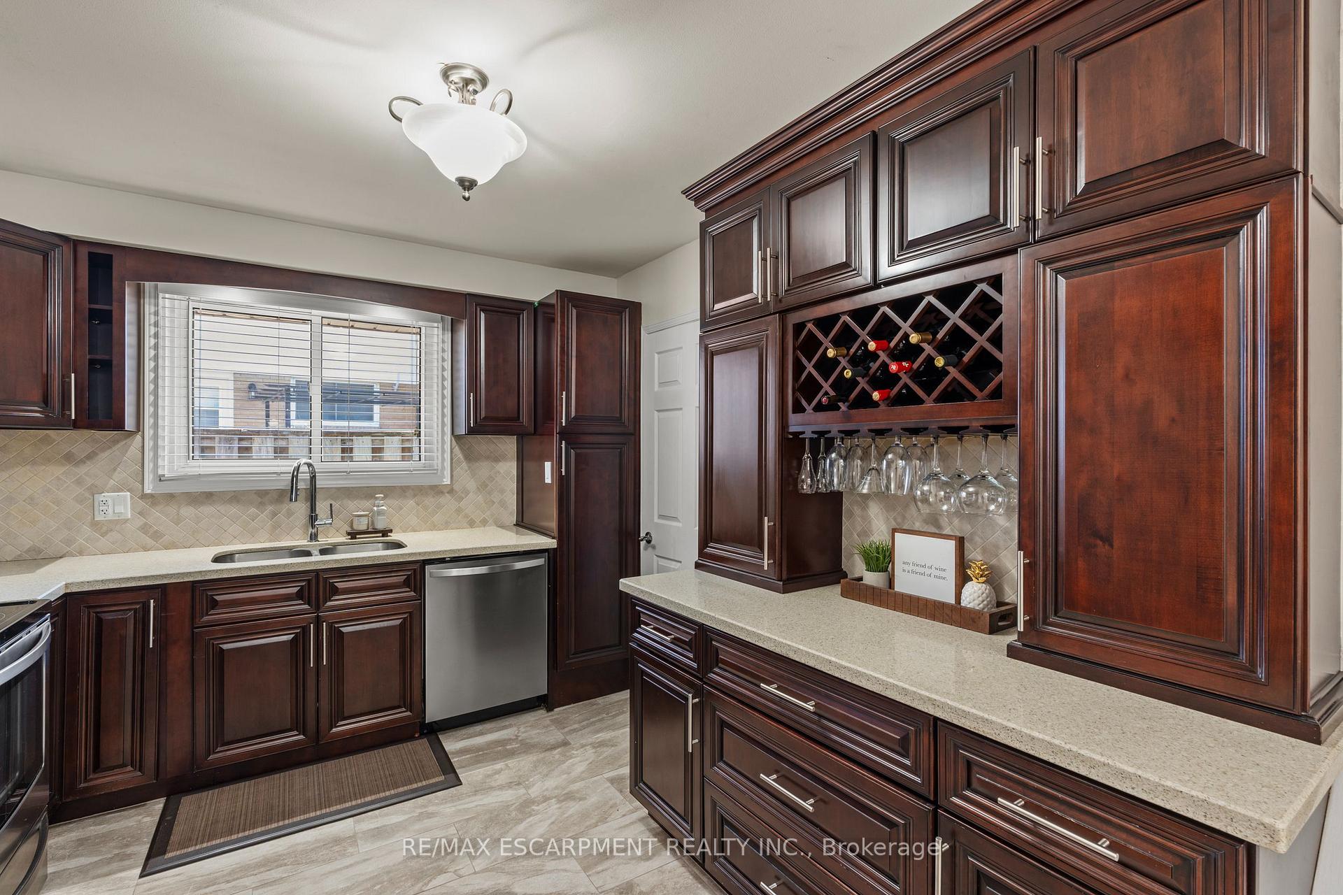 Photo 12 of 167 Berkindale Drive, Hamilton, Riverdale — HOMEH