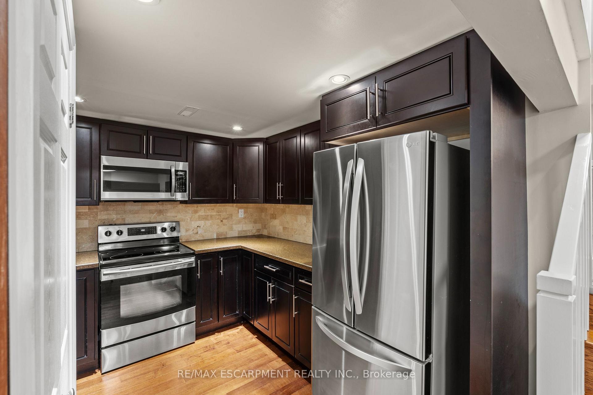Photo 19 of 167 Berkindale Drive, Hamilton, Riverdale — HOMEH