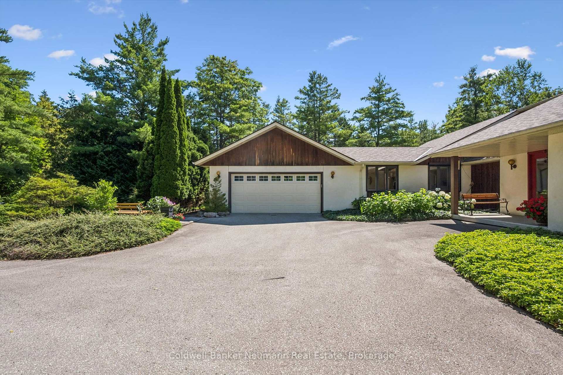 Photo 2 of 4676 Concession 11 Road, Puslinch, Rural Puslinch East — HOMEH