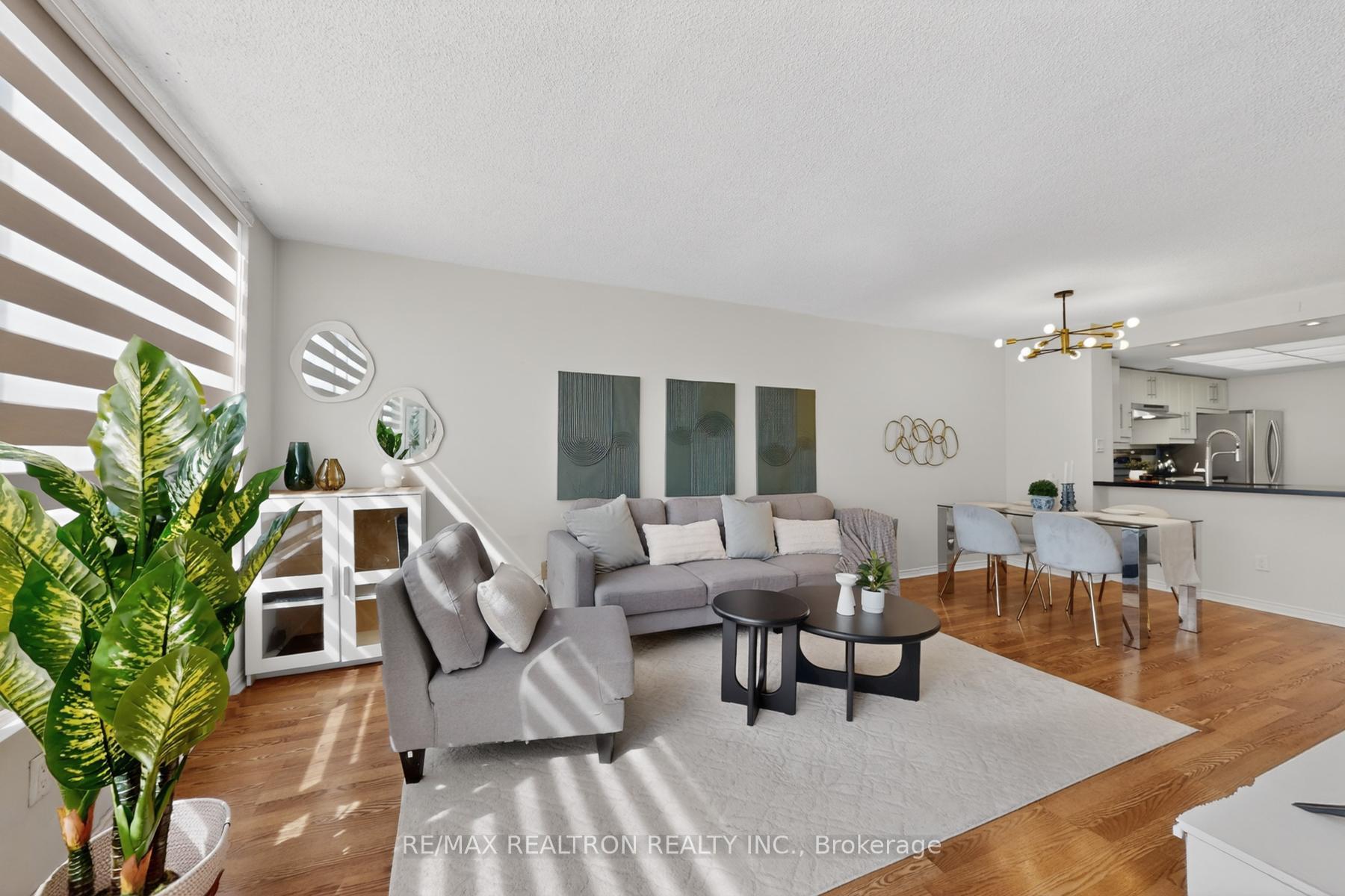 Photo 4 of Unit 410, 5765 Yonge Street, North York, Newtonbrook East — HOMEH