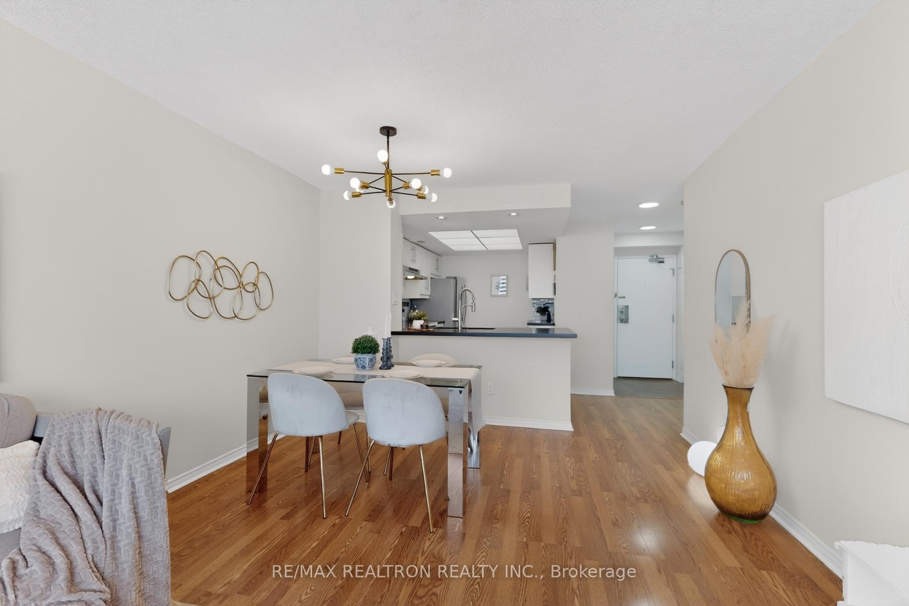 Photo 8 of Unit 410, 5765 Yonge Street, North York, Newtonbrook East — HOMEH