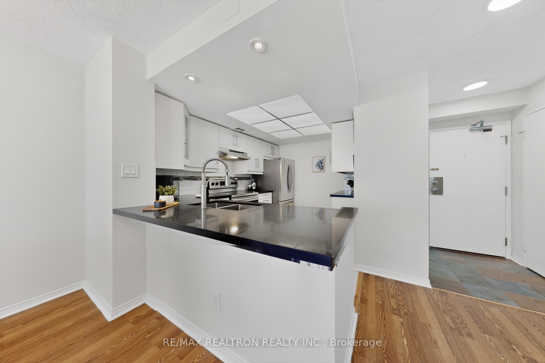 Photo 10 of Unit 410, 5765 Yonge Street, North York, Newtonbrook East — HOMEH