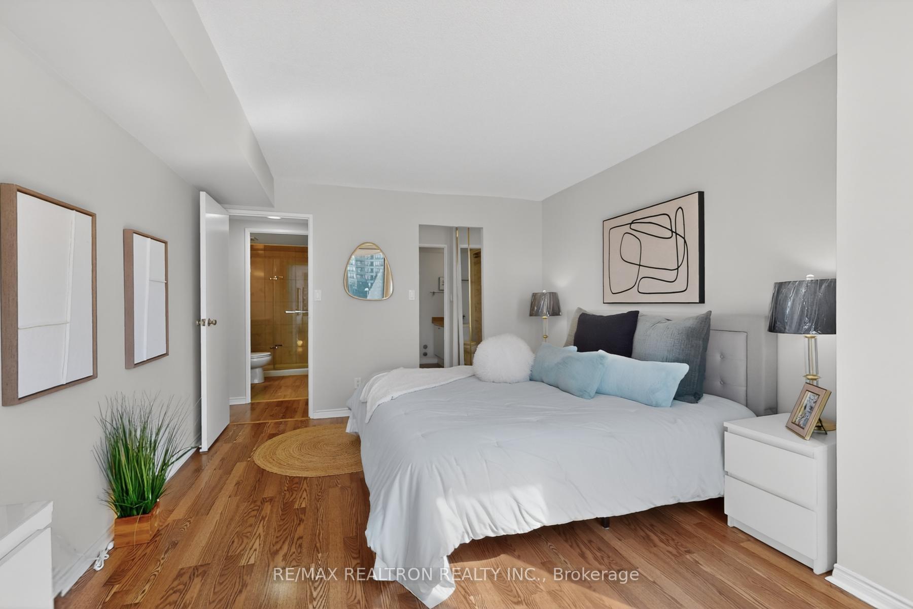 Photo 17 of Unit 410, 5765 Yonge Street, North York, Newtonbrook East — HOMEH