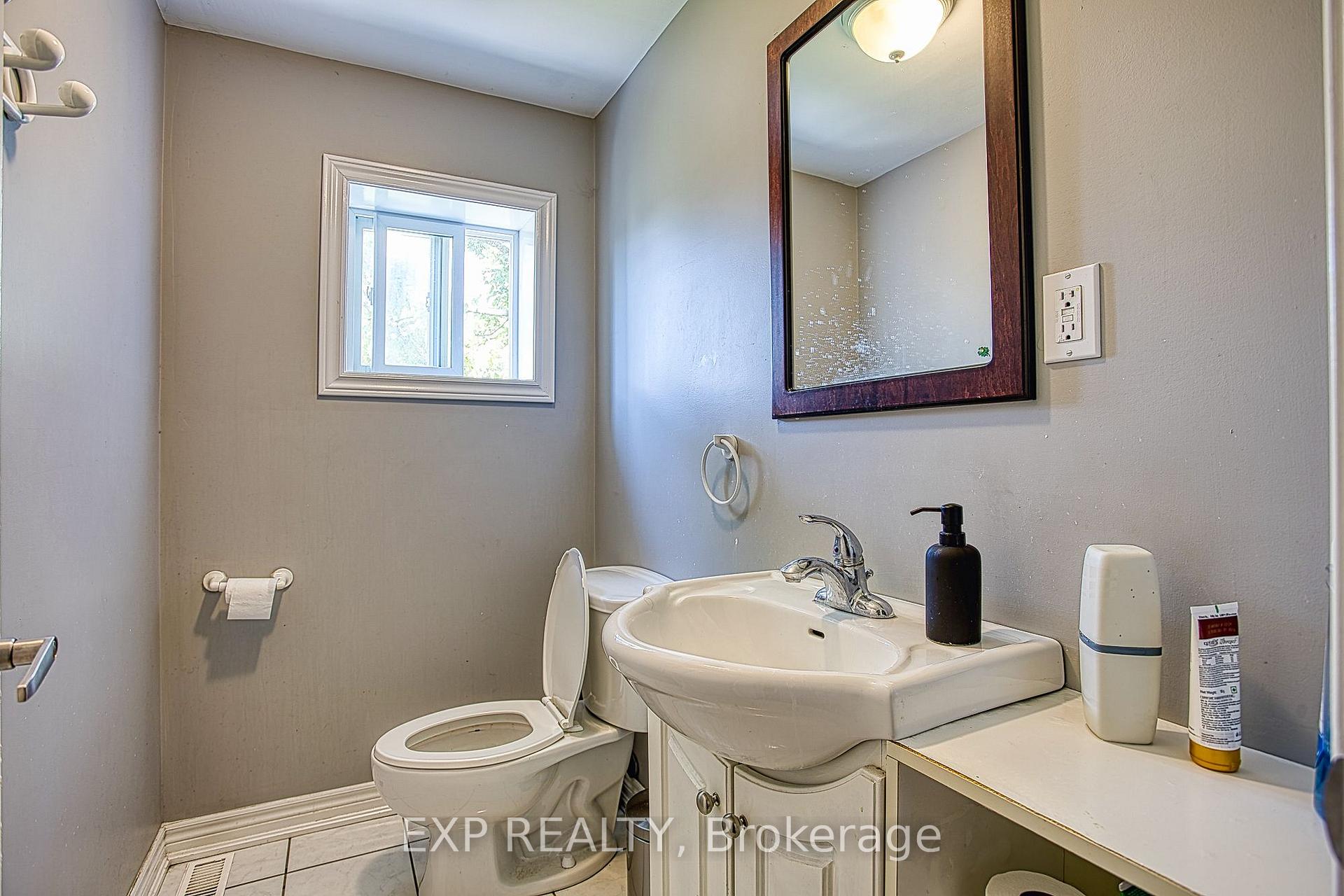 Photo 11 of 99 Mohawk Road W, Hamilton, Rolston — HOMEH
