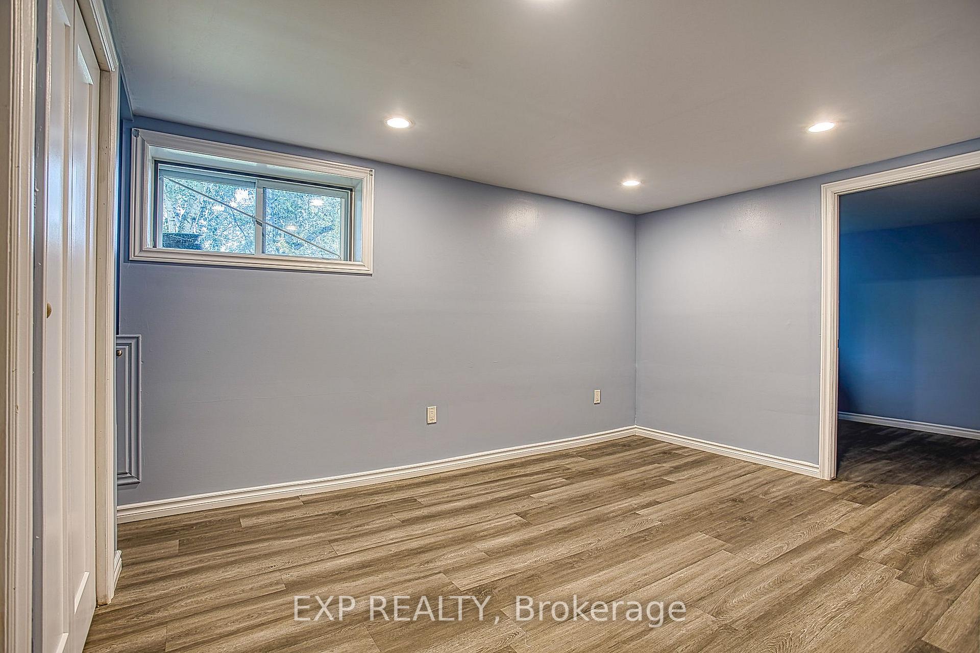 Photo 13 of 99 Mohawk Road W, Hamilton, Rolston — HOMEH