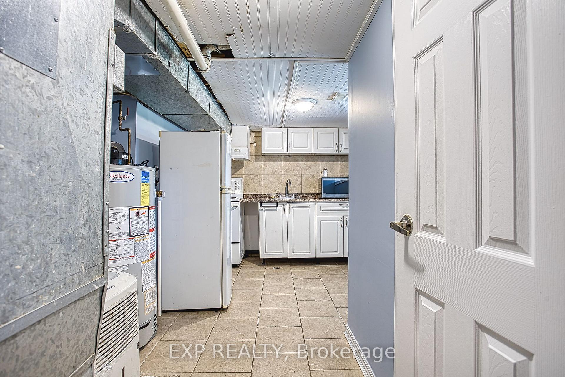 Photo 17 of 99 Mohawk Road W, Hamilton, Rolston — HOMEH