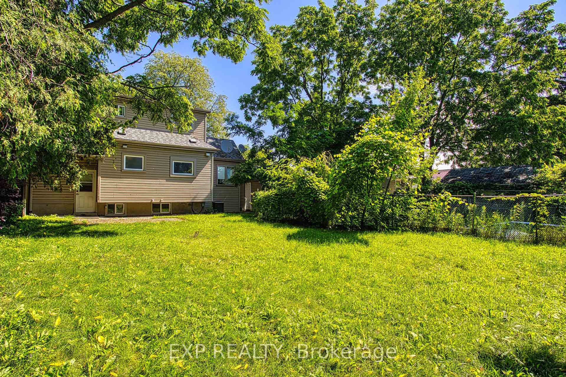 Photo 20 of 99 Mohawk Road W, Hamilton, Rolston — HOMEH