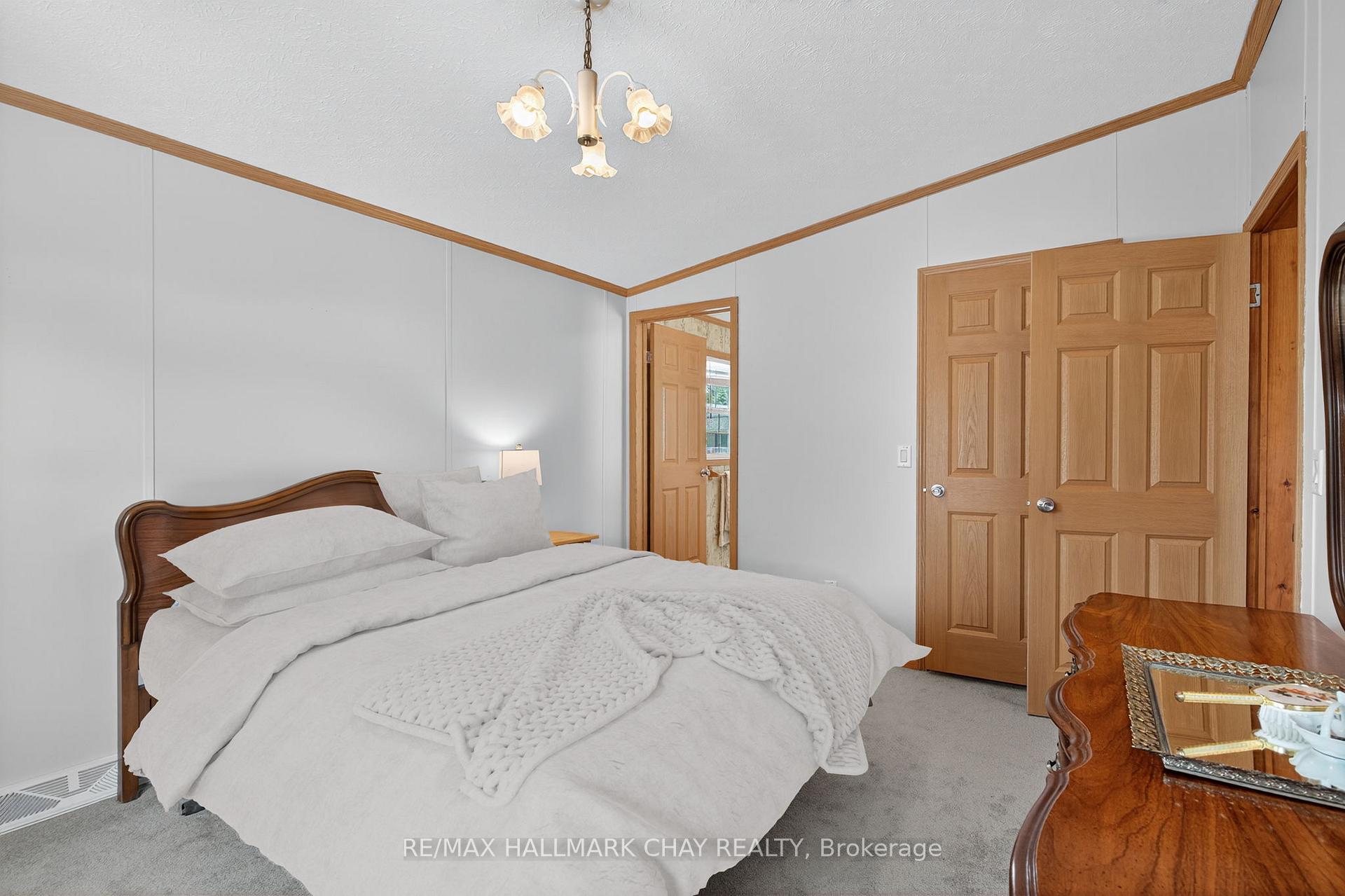 Photo 13 of 3 Illinois Crescent, Wasaga Beach — HOMEH