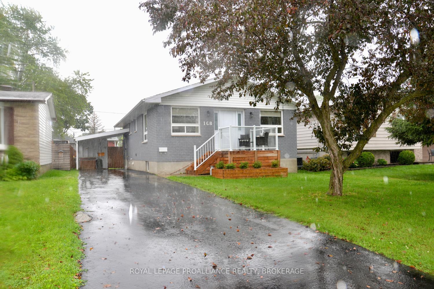 Photo 2 of 108 Elmwood Drive, Gananoque, Gananoque — HOMEH