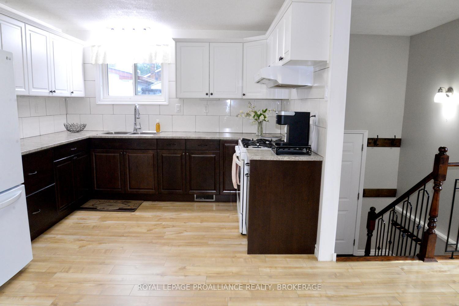 Photo 15 of 108 Elmwood Drive, Gananoque, Gananoque — HOMEH