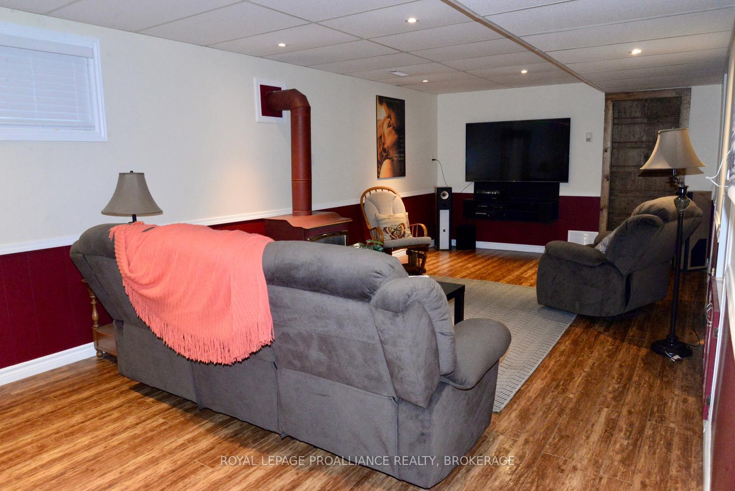 Photo 17 of 108 Elmwood Drive, Gananoque, Gananoque — HOMEH