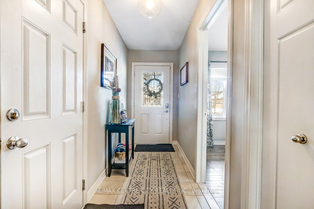 Photo 5 of 67 Peach Tree Boulevard, St. Thomas — HOMEH
