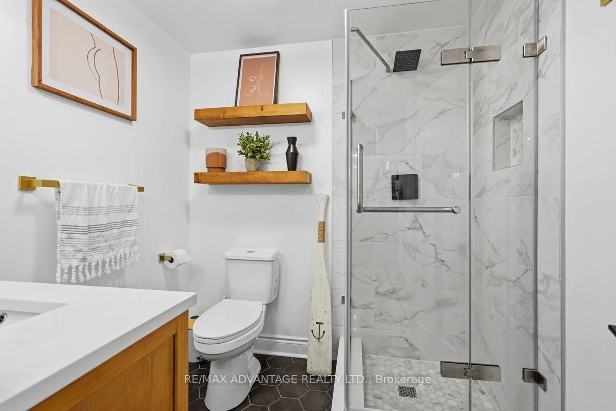 Photo 19 of 831 Crestview Crescent, London, South L — HOMEH