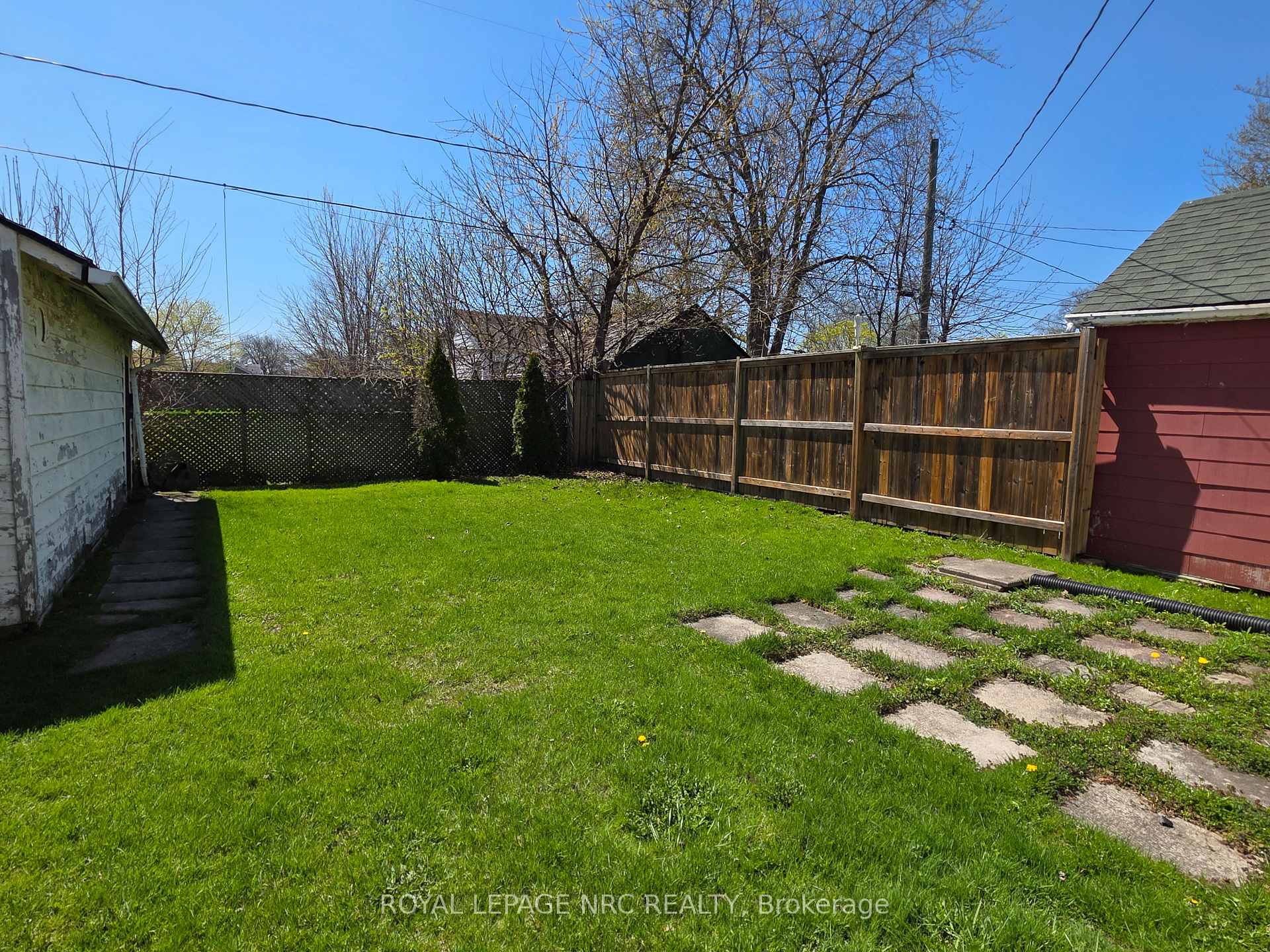 Photo 12 of 341 Corvette Street, Welland, Lincoln/Crowland — HOMEH