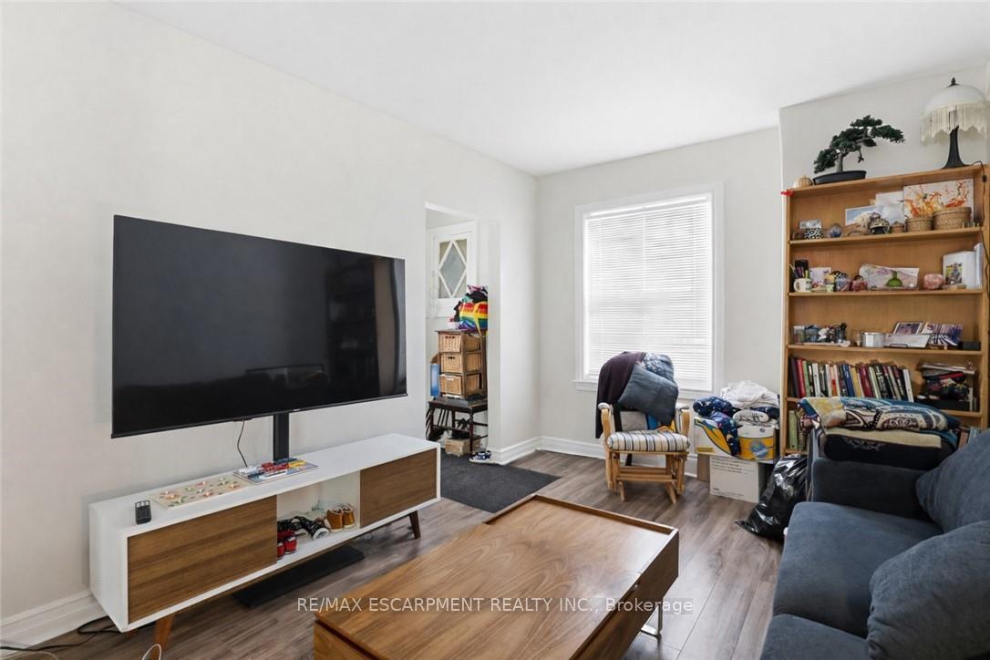 Photo 5 of 260 Prospect Street S, Hamilton, Blakeley — HOMEH