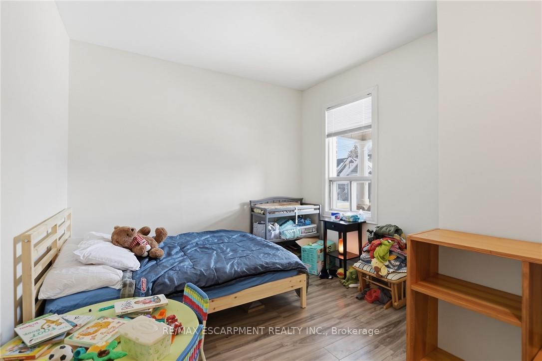 Photo 8 of 260 Prospect Street S, Hamilton, Blakeley — HOMEH