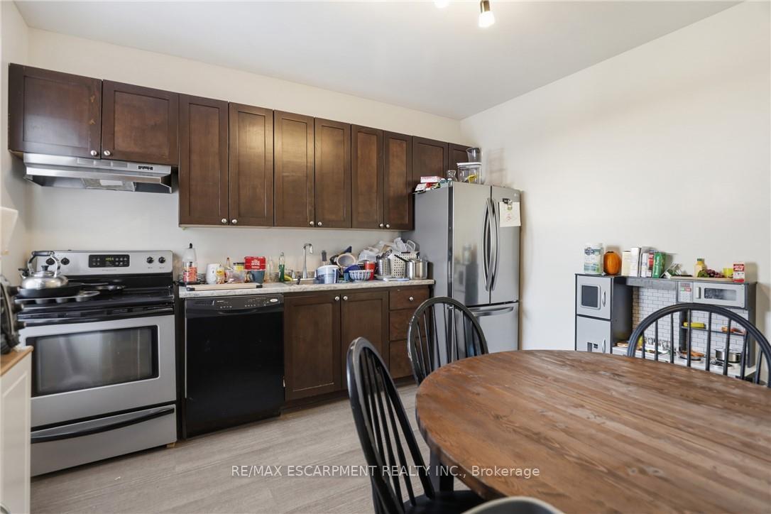 Photo 11 of 260 Prospect Street S, Hamilton, Blakeley — HOMEH