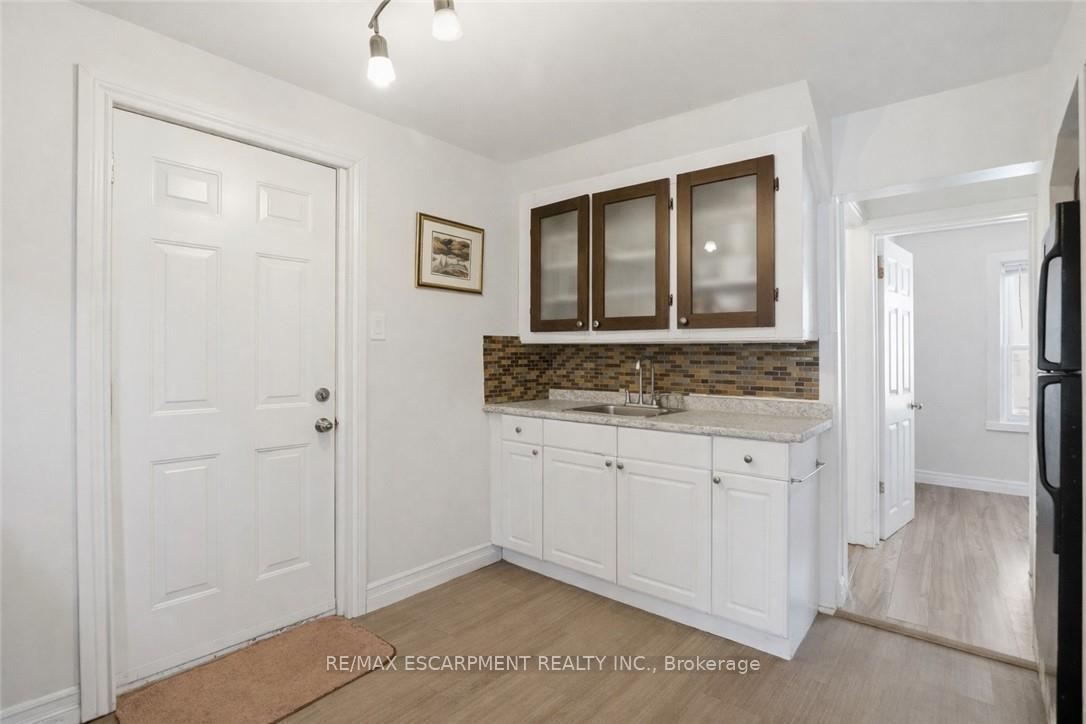 Photo 17 of 260 Prospect Street S, Hamilton, Blakeley — HOMEH