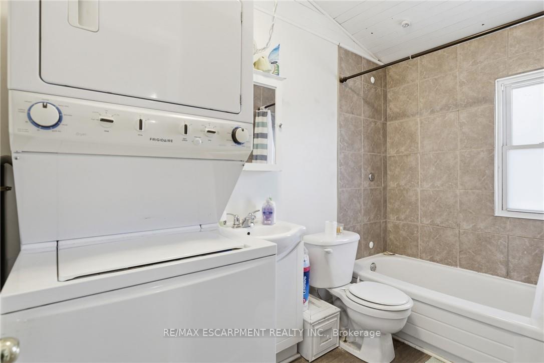 Photo 25 of 260 Prospect Street S, Hamilton, Blakeley — HOMEH