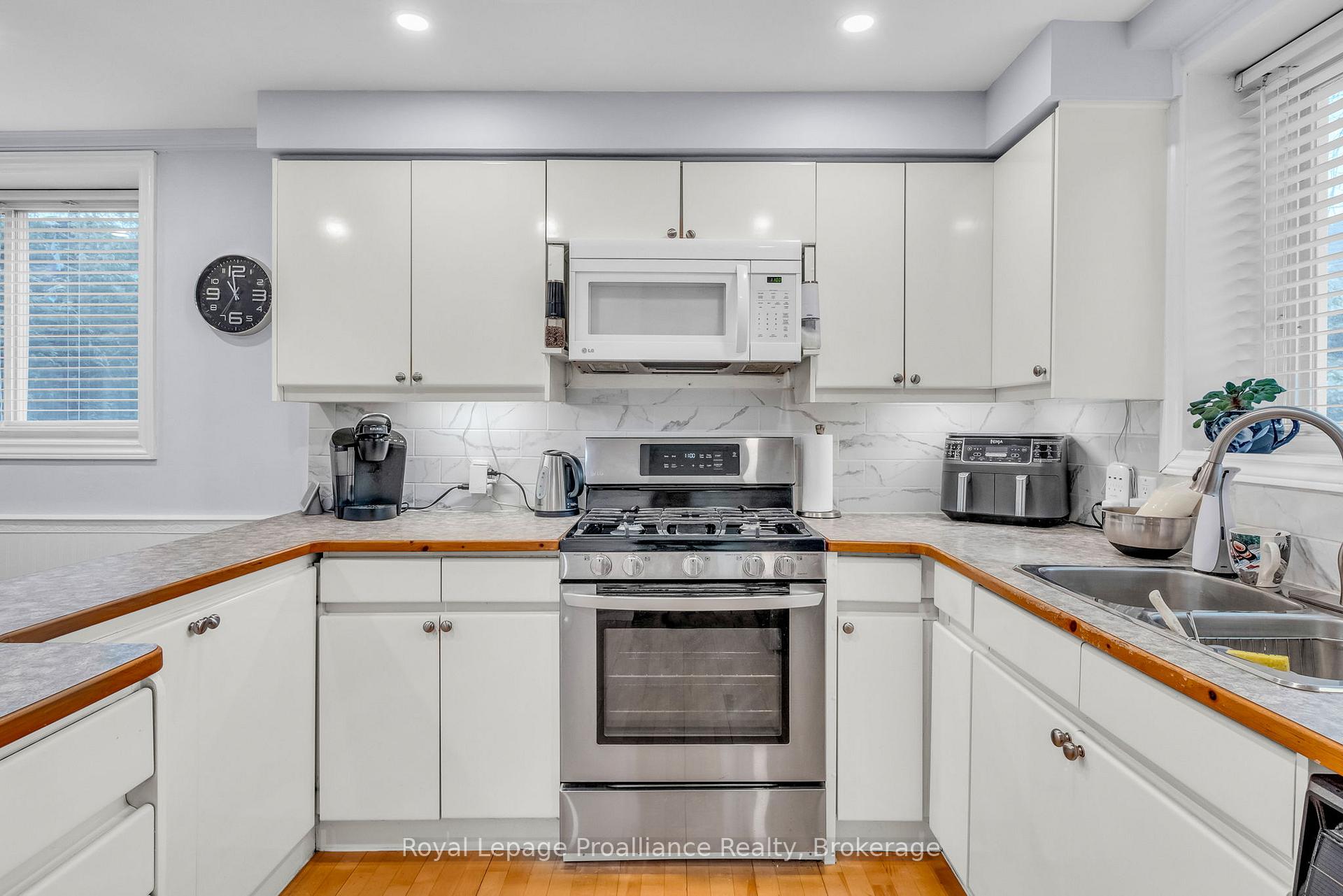 Photo 15 of 394 Sunset Boulevard, Clarington, Newcastle — HOMEH