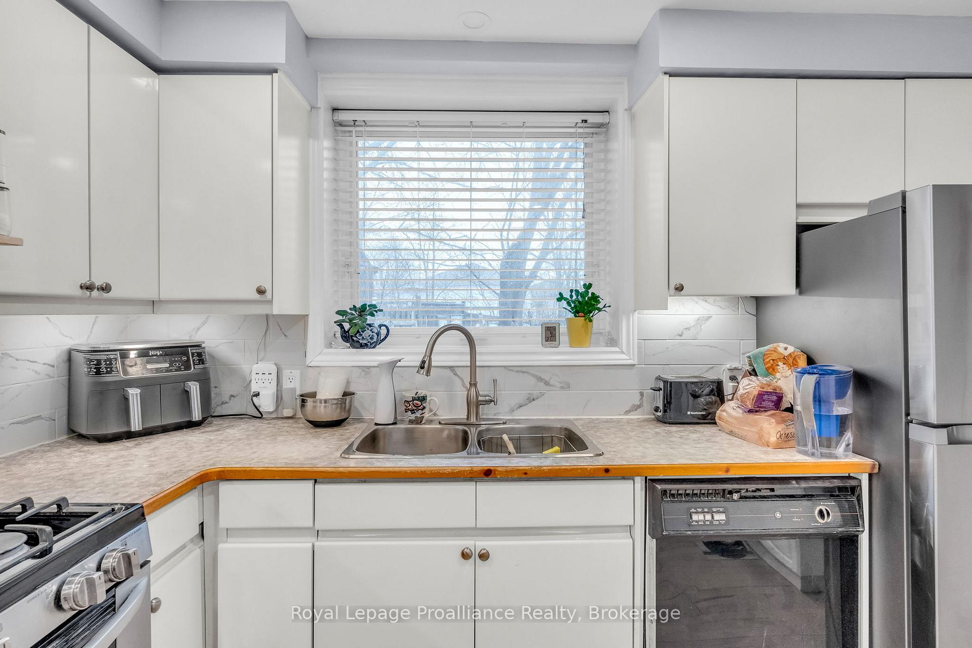 Photo 20 of 394 Sunset Boulevard, Clarington, Newcastle — HOMEH
