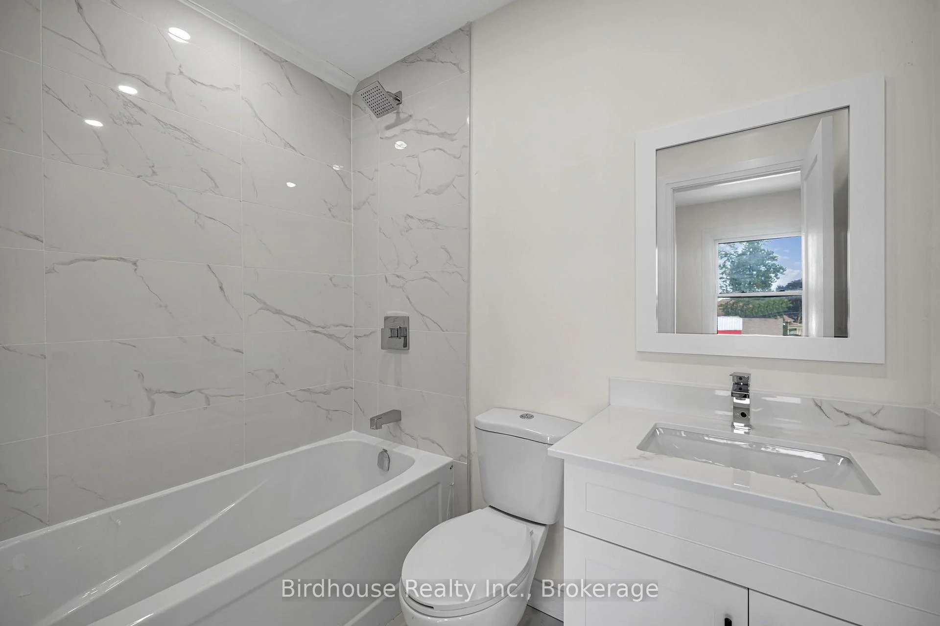 Photo 13 of Unit Unit#C, 108 Lindsay Street, Kawartha Lakes, Lindsay — HOMEH