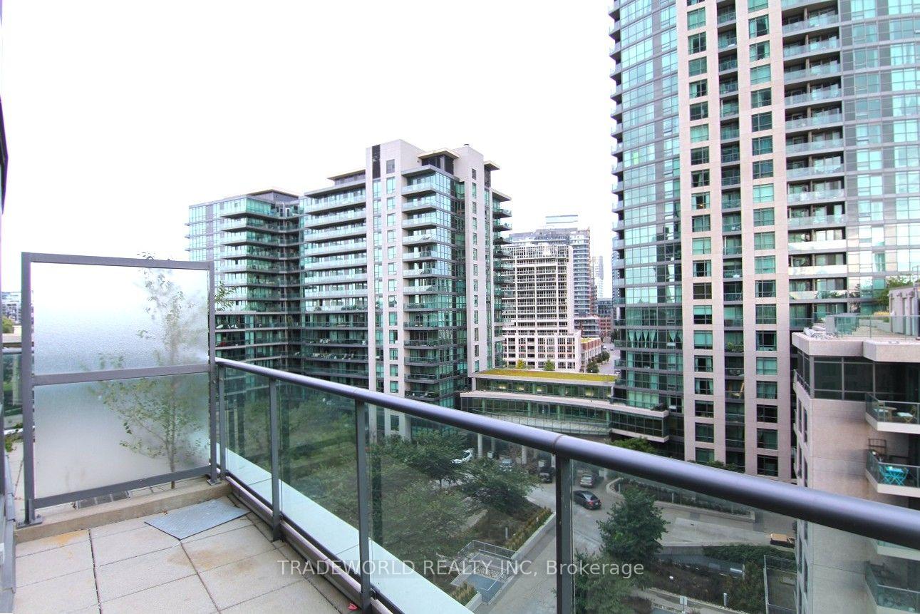 Photo 9 of Unit 807, 219 Fort York Boulevard, Toronto, Niagara — HOMEH