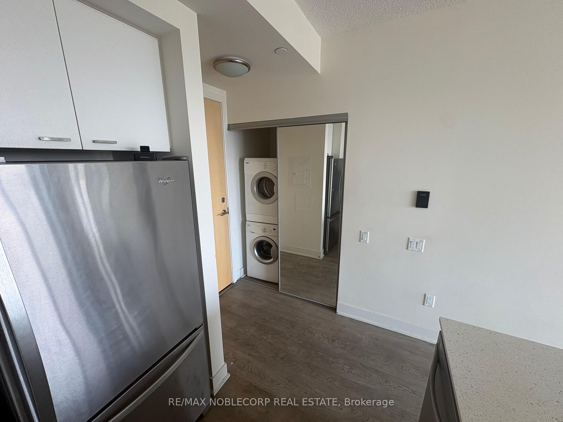 Photo 9 of Unit 2803, 30 Roehampton Avenue, Toronto, Mount Pleasant West — HOMEH