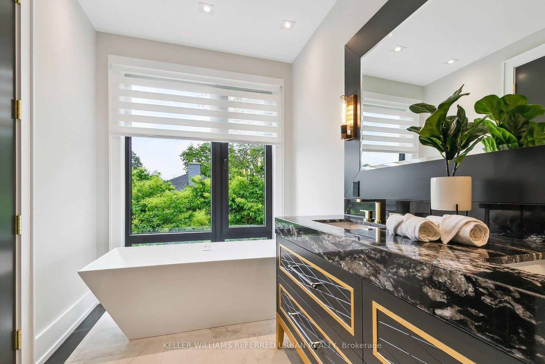 Photo 27 of 12 Otter Crescent, Toronto, Bedford Park-Nortown — HOMEH