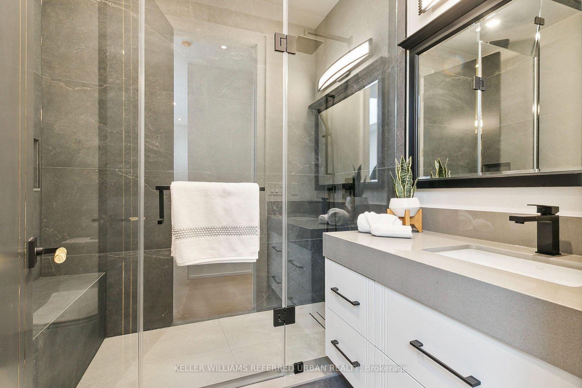 Photo 36 of 12 Otter Crescent, Toronto, Bedford Park-Nortown — HOMEH