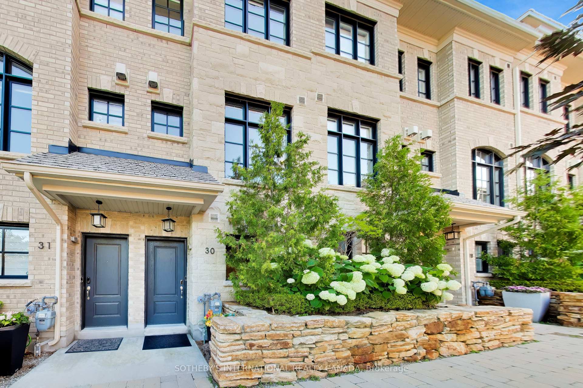 Front of Unit 30, 80 Daisy Avenue