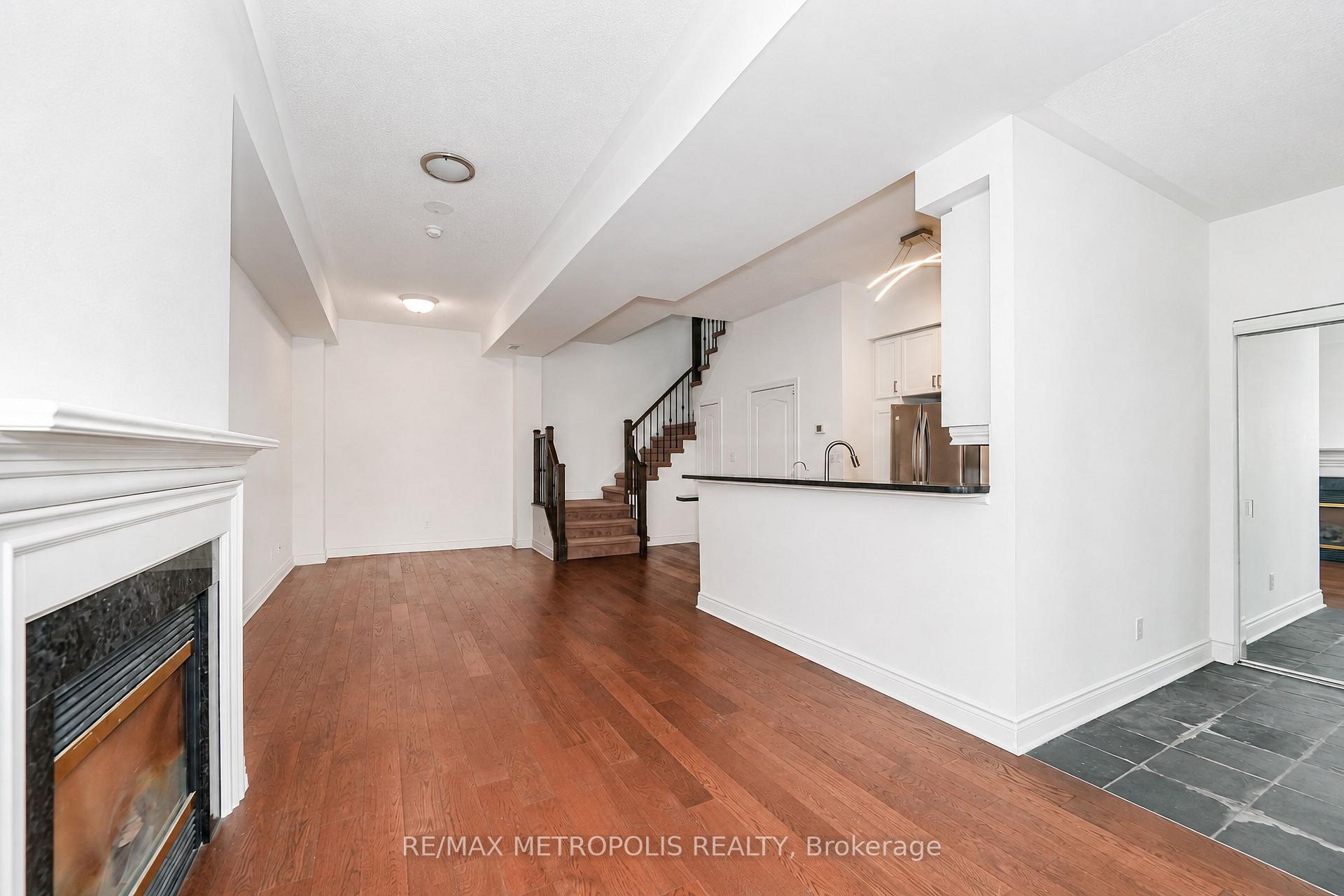 Photo 10 of Unit Th13, 3 Rean Drive, North York, Bayview Village — HOMEH
