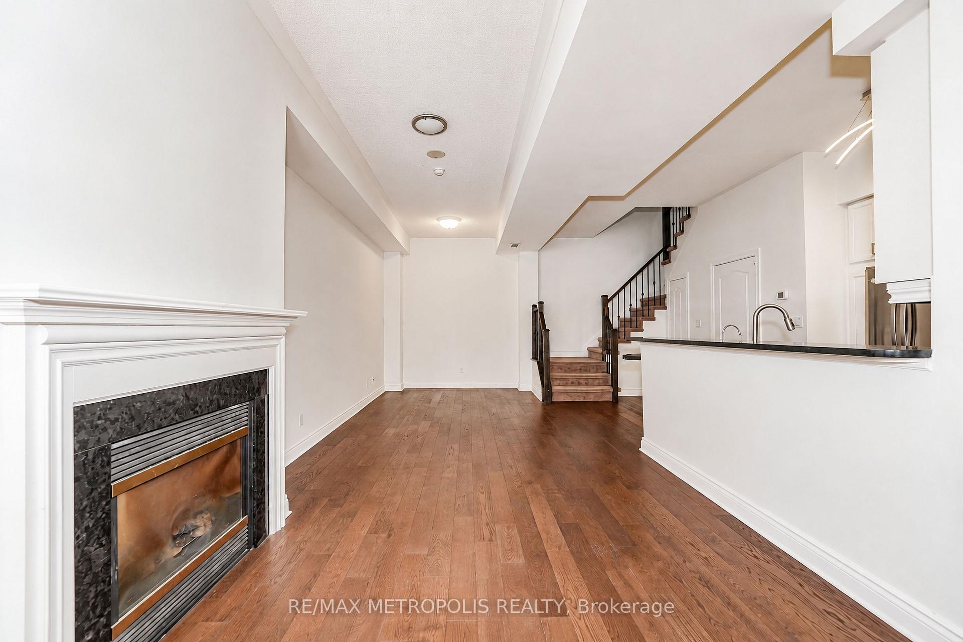 Photo 11 of Unit Th13, 3 Rean Drive, North York, Bayview Village — HOMEH