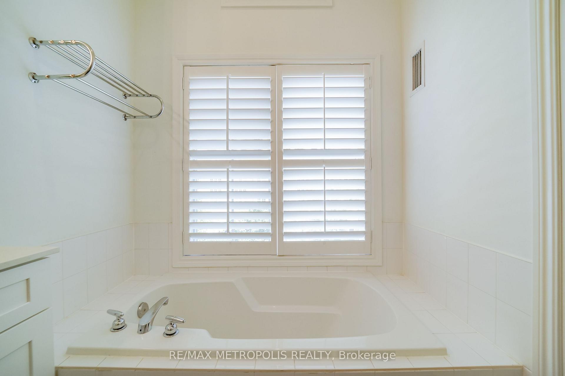 Photo 40 of Unit Th13, 3 Rean Drive, North York, Bayview Village — HOMEH