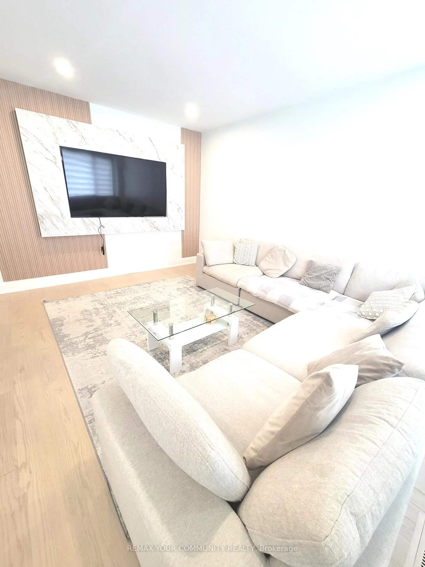 Photo 13 of 78 Katerina Avenue, Vaughan, Beverley Glen — HOMEH