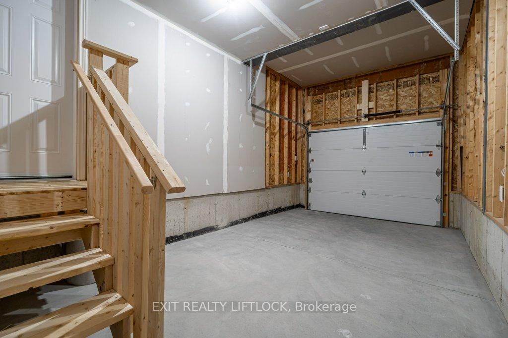 Photo 31 of 238 O'Neil Street, Peterborough, Monaghan Ward 2 — HOMEH